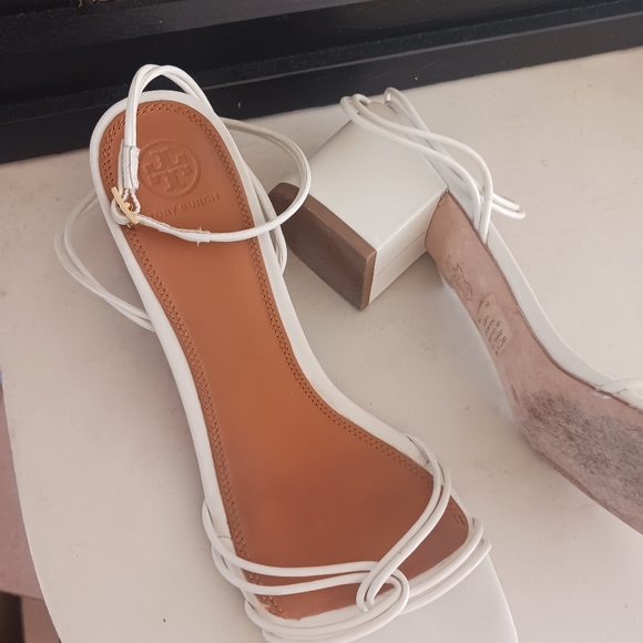 Tory Burch Mini Benton Knotted Ankle Strap Leather Sandal - Picture 3 of 5